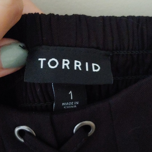 Torrid Tie Front Jumper - Picture 5 of 6